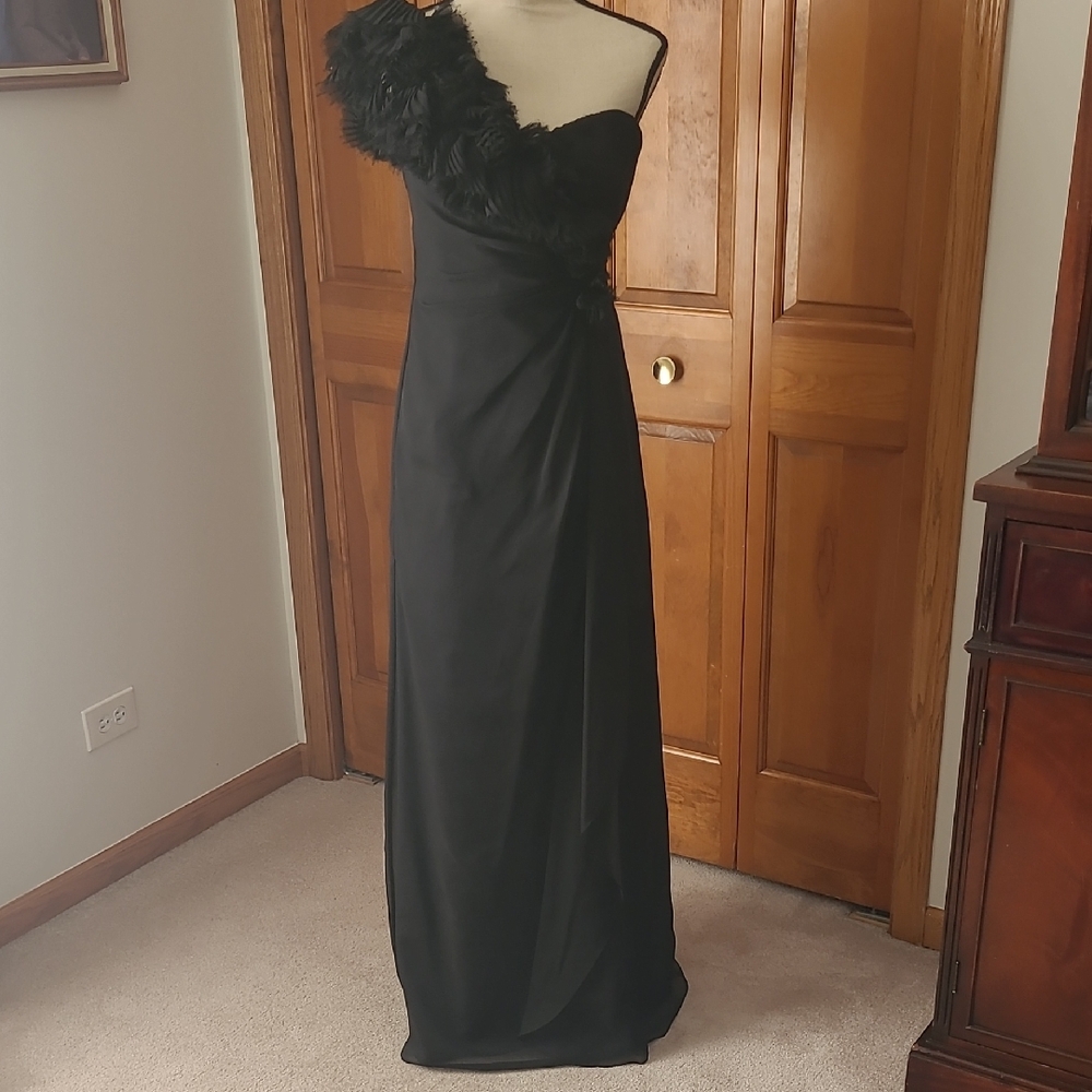 Adrianna Papell Black One-Shoulder Gown